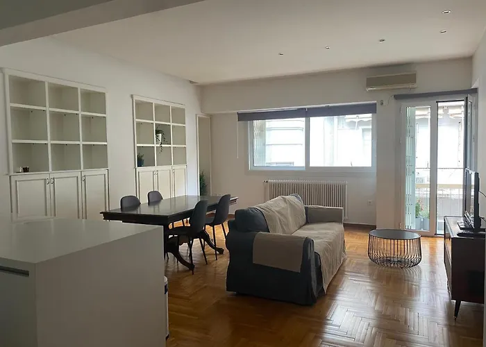 Apartment In Fancy Athenian Neighbourhood